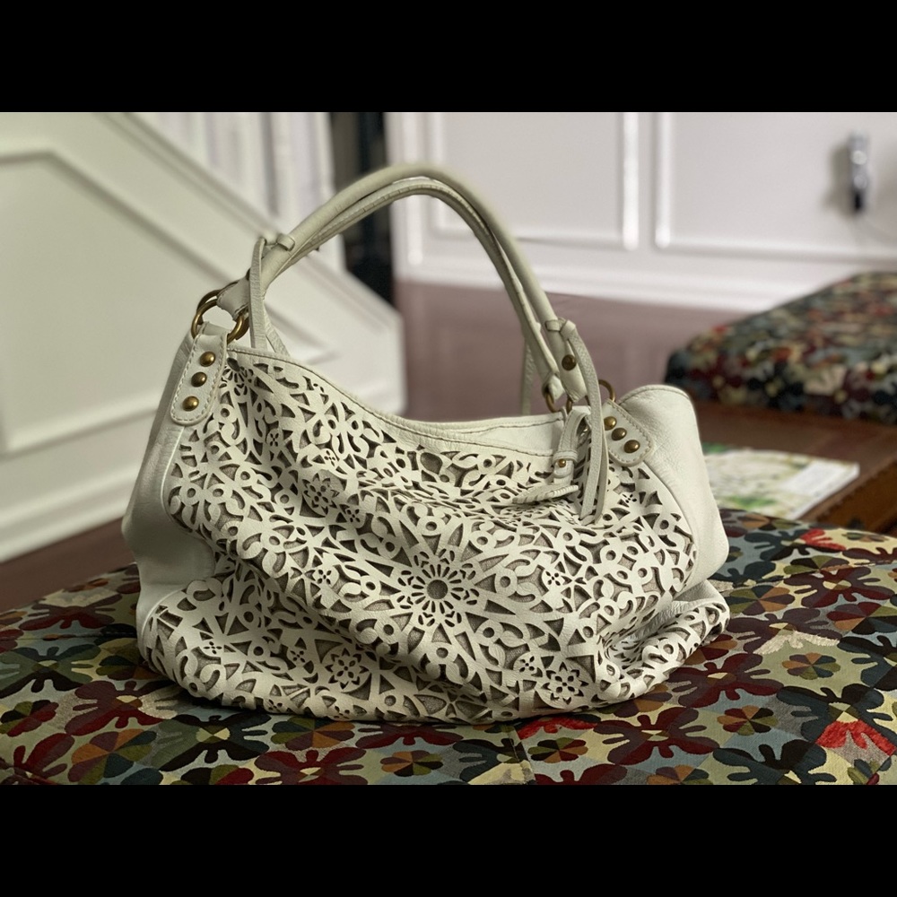 Beautiful Isabella Fiore Handbag ~  Great detail